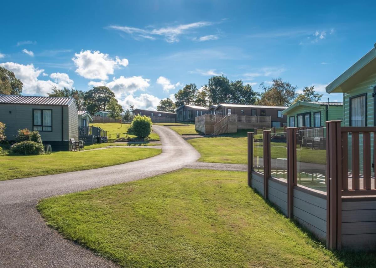 Отель Docker Holiday Park Карнфорт Экстерьер фото