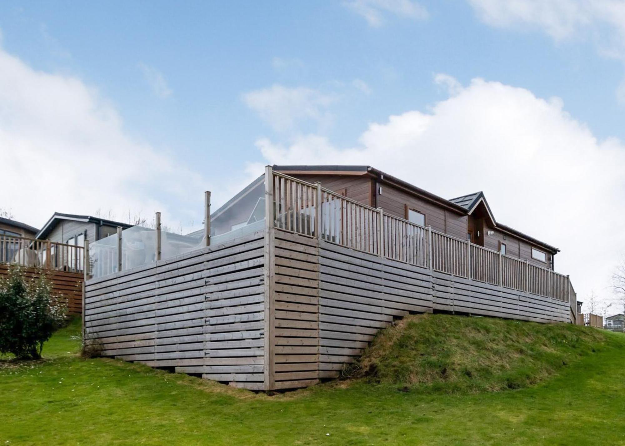 Отель Docker Holiday Park Карнфорт Экстерьер фото